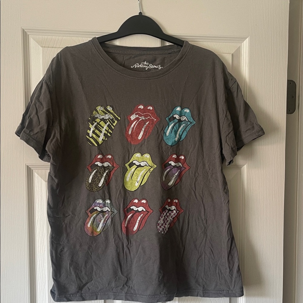 The Rolling Stones Gray Short Sleeve Tee with Colorful Tongue Graphics